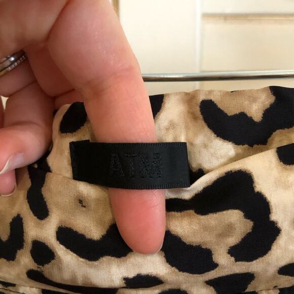 ATM Anthony Thomas Melillo Leopard Print Silk Cropped Joggers - Picture 6 of 9